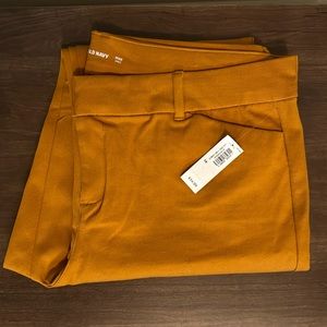 NWT Old Navy Mustard Pixie Ankle Pants Sz14